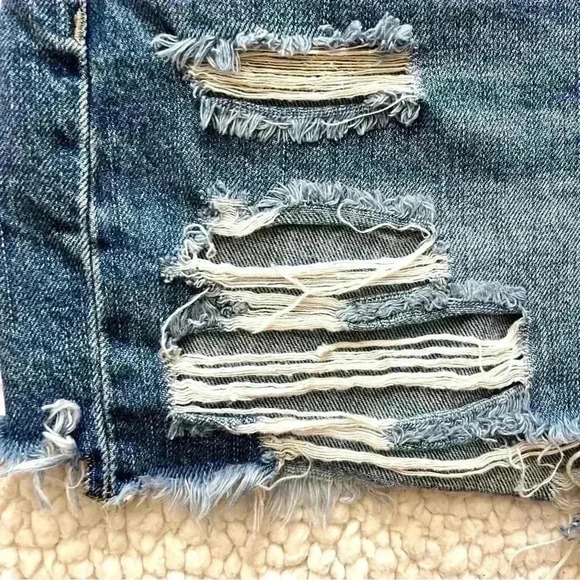 Petra 153 High Rise 100% Cotton Super Distressed Faded Mom Jean Shorts Size 7/27 - Picture 4 of 13